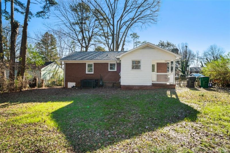 Property image 5 at 736 Pritchard Street, Charlotte, NC 28208