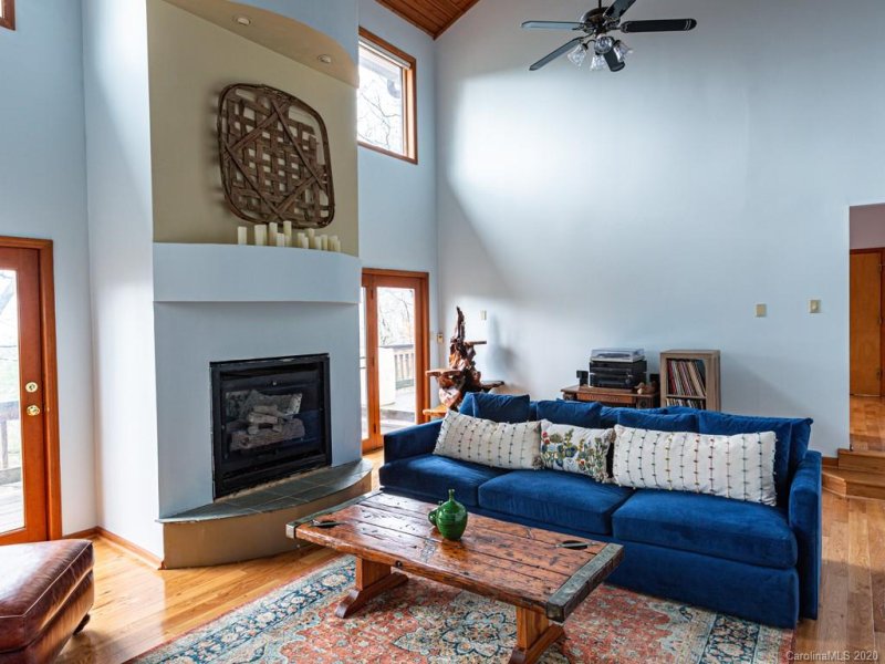 Property image 5 at 90 Coffey Circle, Asheville, NC 28806