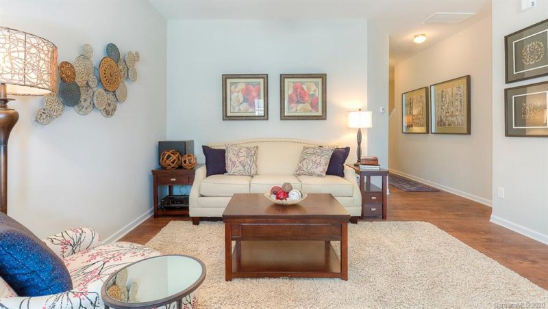 Property image 5 at 6107 Guildford Hill Lane, Charlotte, NC 28215