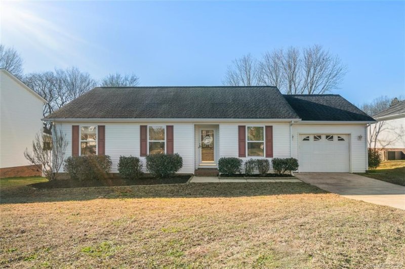 3643 Farm Lake Drive