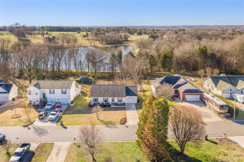 Property image 3 at 3643 Farm Lake Drive, Concord, NC 28027