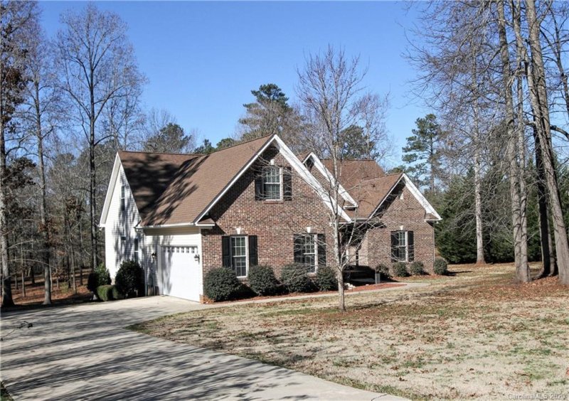 Property image 4 at 906 Silver Charm Lane, York, SC 29745
