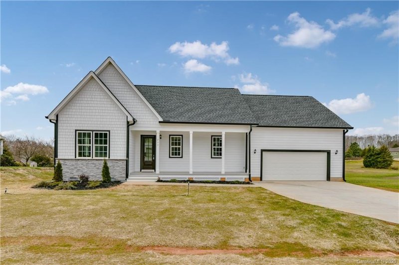 233 Shepherds Bluff Drive