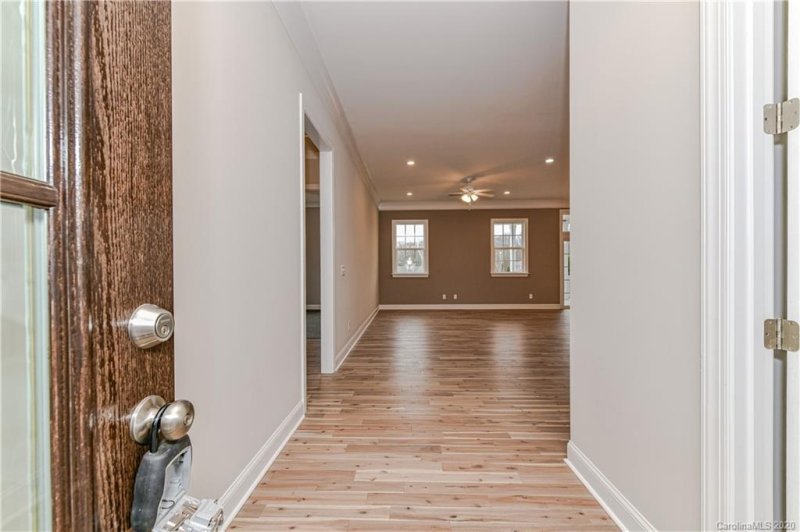 Property image 5 at 233 Shepherds Bluff Drive, Mooresville, NC 28115