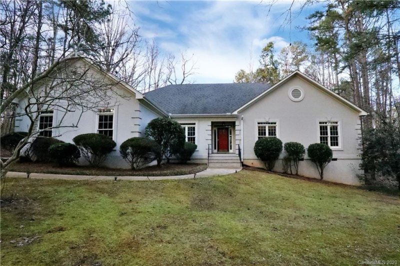 1866 Tanglebriar Court