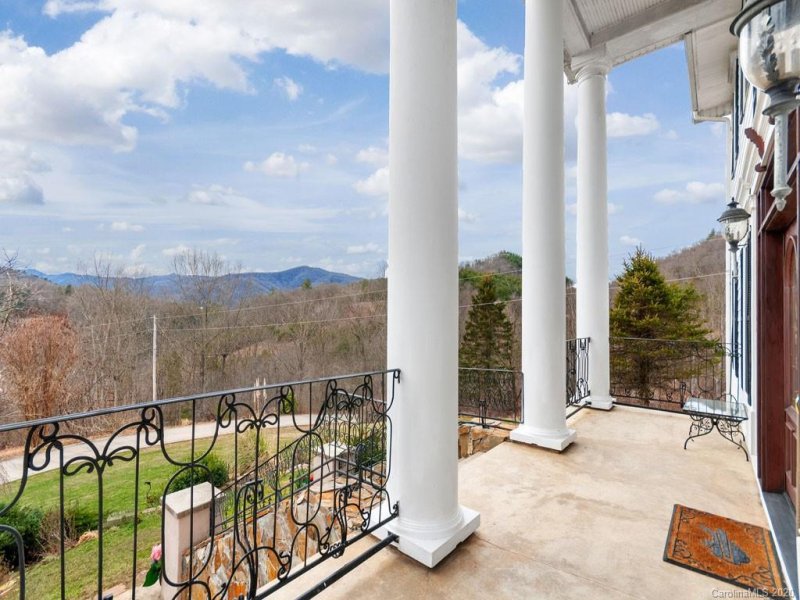 Property image 2 at 122 Lucky Lane, Clyde, NC 28721