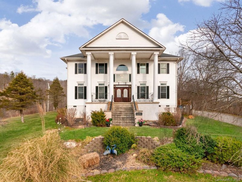 Property image 4 at 122 Lucky Lane, Clyde, NC 28721