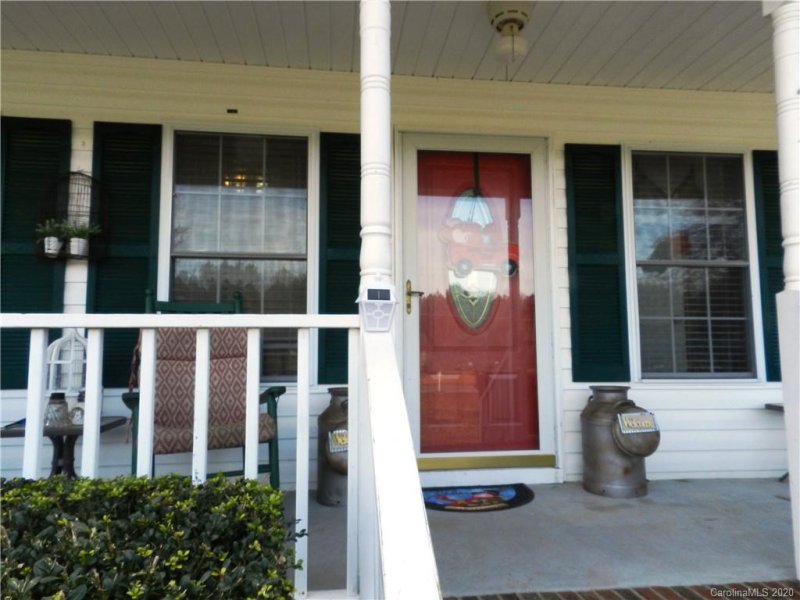 Property image 2 at 731 Pine Haven Circle, Clover, SC 29710