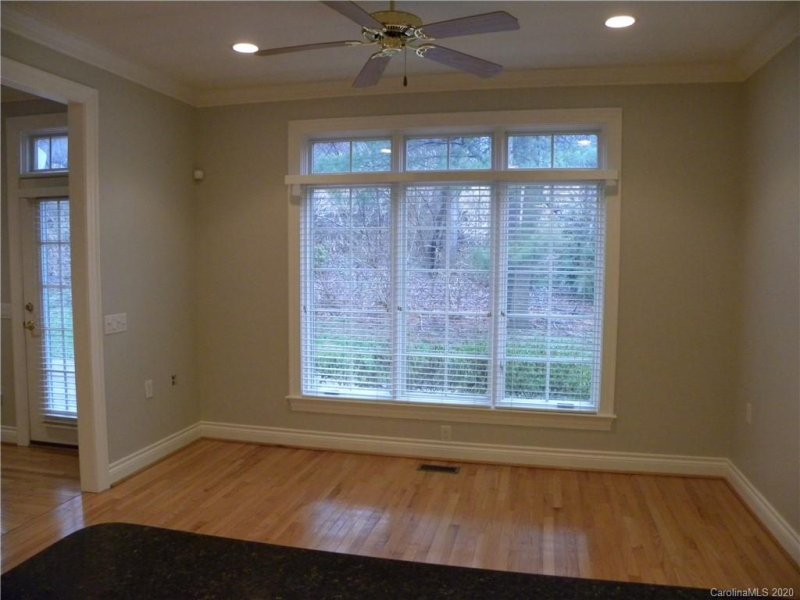 Property image 4 at 40 Bideford Row, Asheville, NC 28803