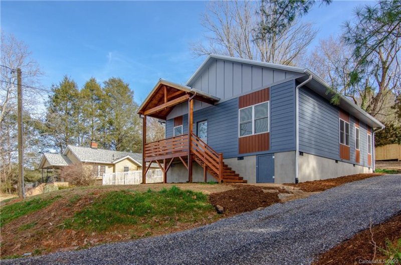 Property image 3 at 16 Elkmont Place, Asheville, NC 28804