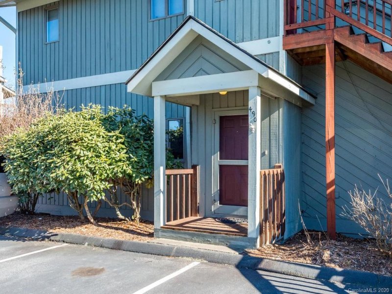 Property image 2 at 490 Windswept Drive, Asheville, NC 28801