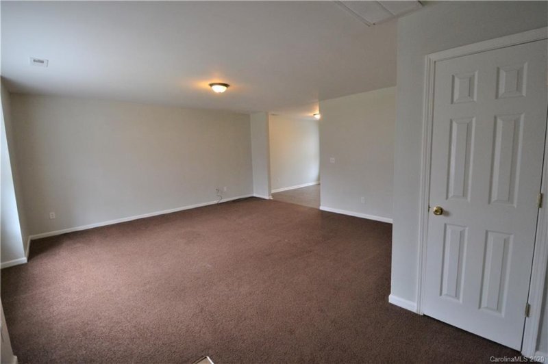 Property image 3 at 3922 Plainview Road, Charlotte, NC 28208