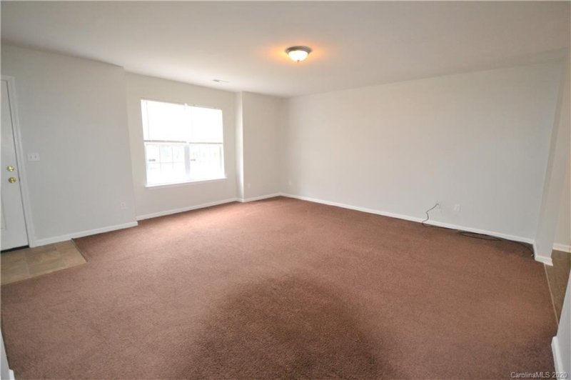 Property image 4 at 3922 Plainview Road, Charlotte, NC 28208