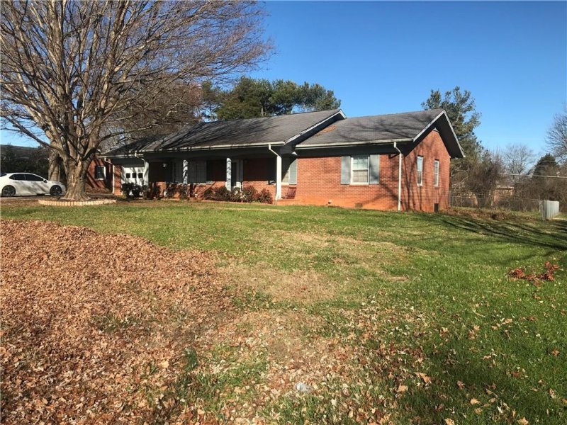 Property image 2 at 5718 Valley Field Road, Hickory, NC 28602