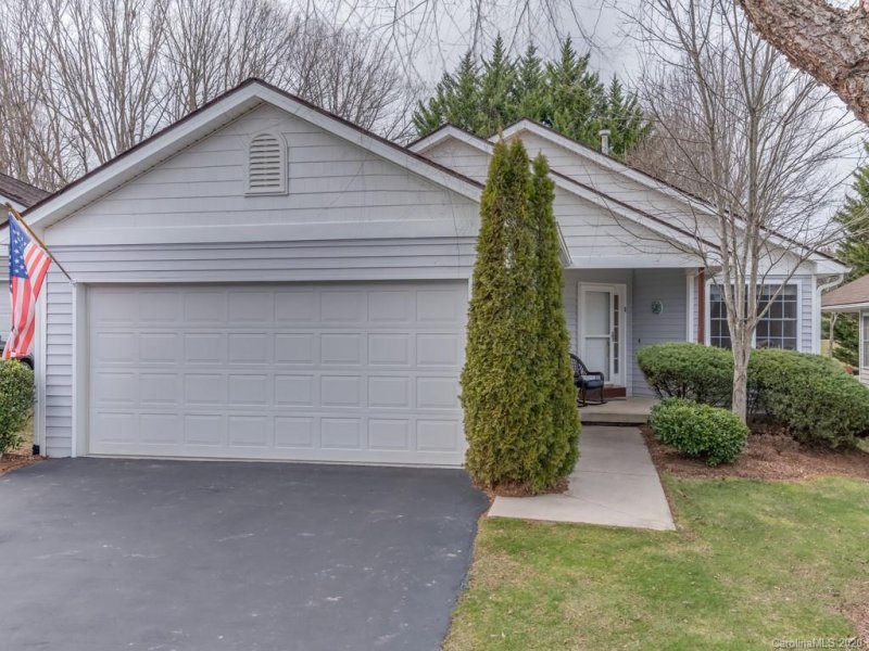 Property image 2 at 310 Creeks End Circle, Mills River, NC 28759