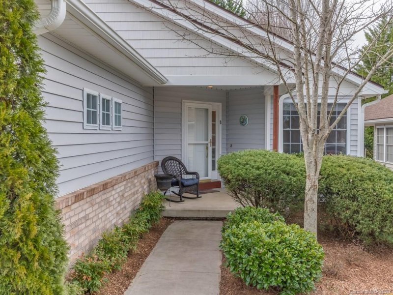 Property image 4 at 310 Creeks End Circle, Mills River, NC 28759