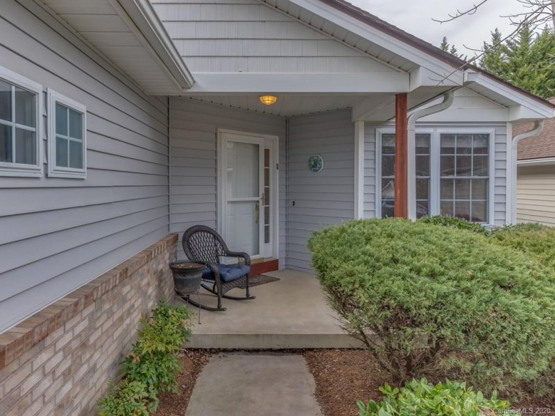 Property image 5 at 310 Creeks End Circle, Mills River, NC 28759