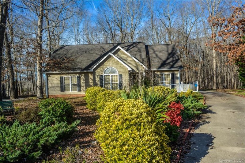 Property image 2 at 2026 Forget Me Not Lane, Wingate, NC 28174