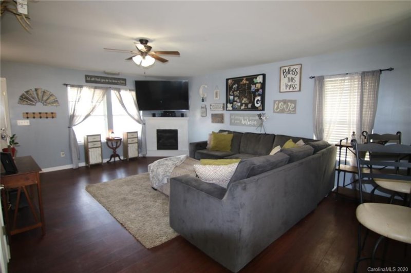 Property image 3 at 1425 Logan Patrick Court, Gastonia, NC 28052