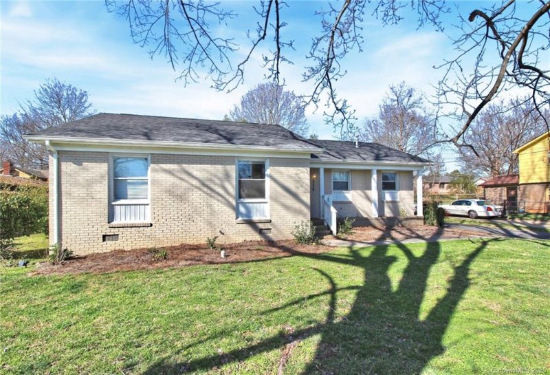 Property image 2 at 5339 Evanshire Drive, Charlotte, NC 28216