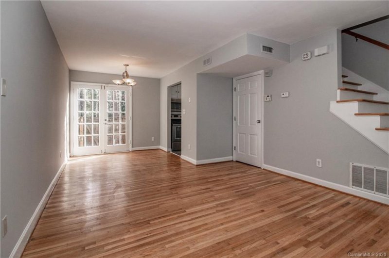 Property image 4 at 914 Hollywood Street, Charlotte, NC 28211