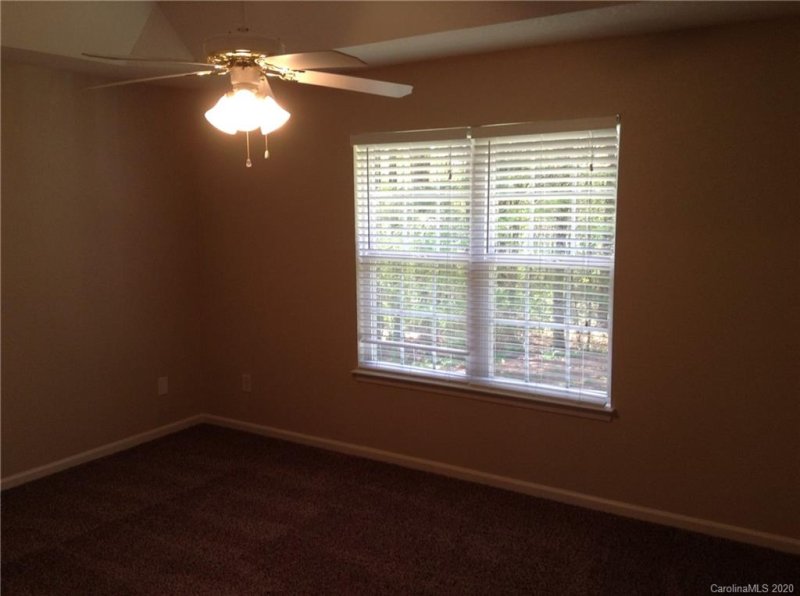 Property image 5 at 8425 Newfane Road, Charlotte, NC 28269