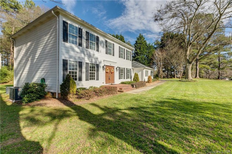 Property image 2 at 906 Cairnsmore Place, Gastonia, NC 28054