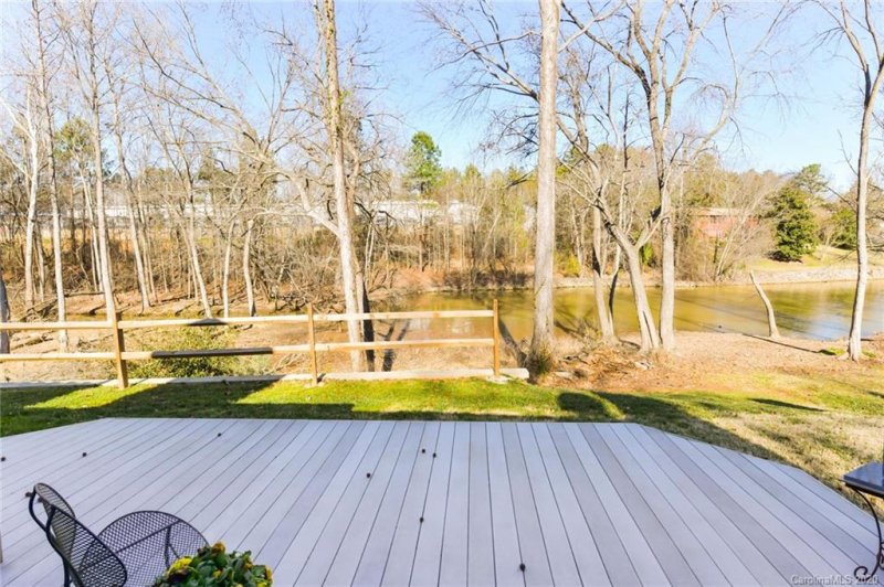 Property image 5 at 4136 Charlotte Highway, Lake Wylie, SC 29710