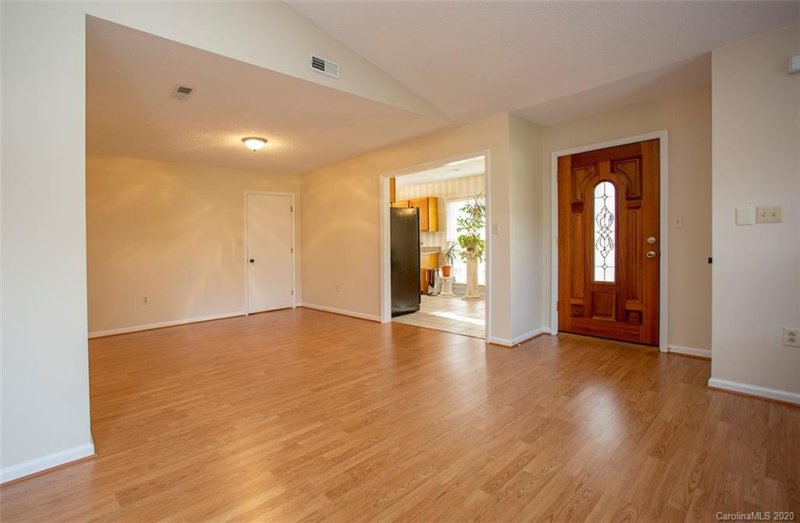 Property image 5 at 804 Bradford Woods Drive, Charlotte, NC 28209