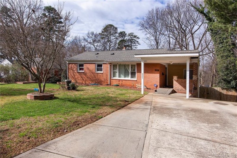 Property image 2 at 3331 Maywood Drive, Charlotte, NC 28205