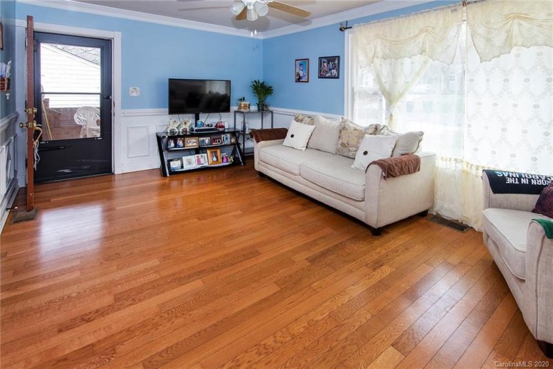 Property image 3 at 3331 Maywood Drive, Charlotte, NC 28205