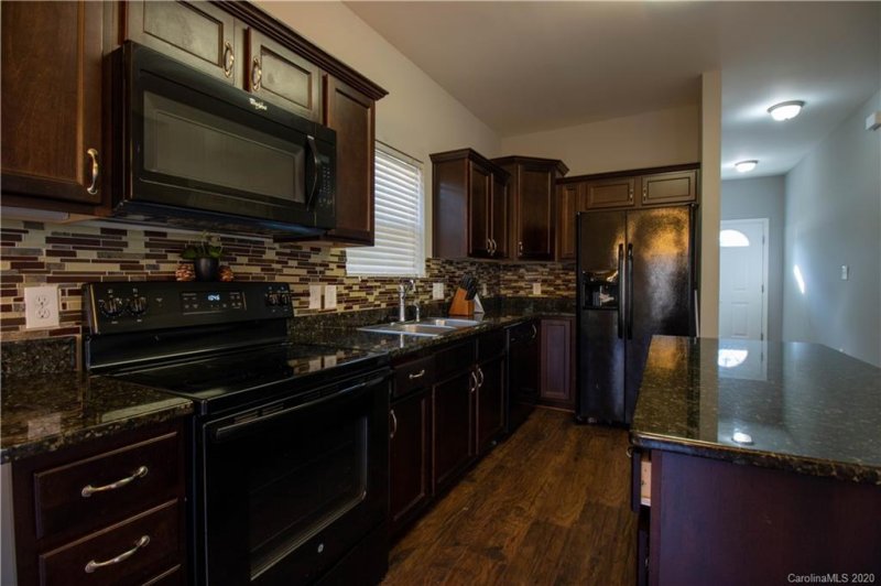 Property image 5 at 113 Lookout Point Place, Mooresville, NC 28115