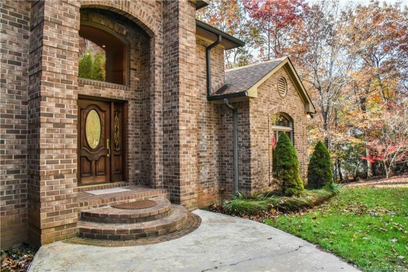 Property image 2 at 19 Timber Park Drive, Black Mountain, NC 28711