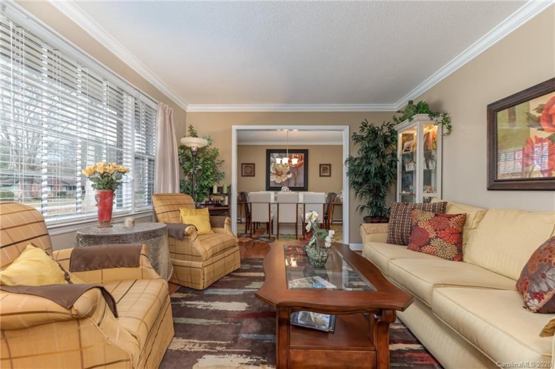 Property image 4 at 501 Royal Oaks Drive, Spartanburg, SC 29302