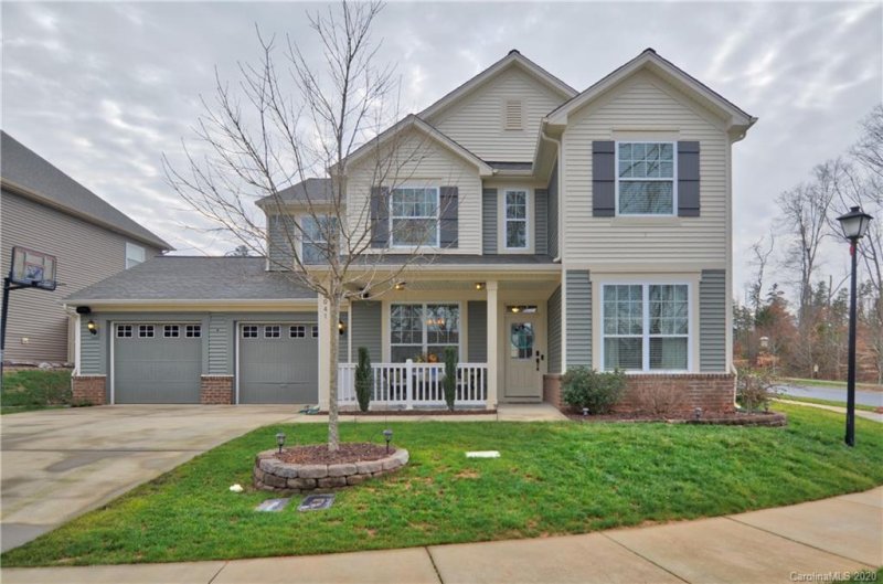 2041 Wade Hampton Circle