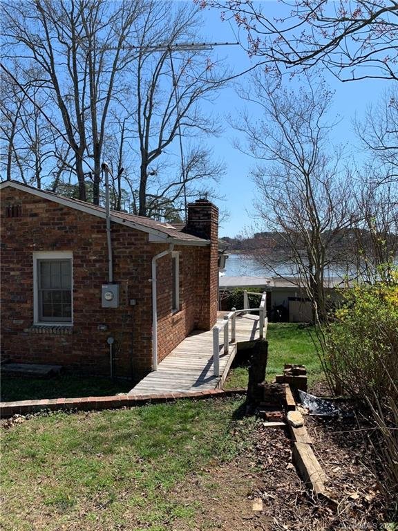 Property image 3 at 656 Pinehaven Drive, New London, NC 28127