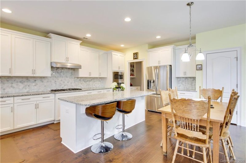 Property image 2 at 322 Cove Creek Loop, Mooresville, NC 28117