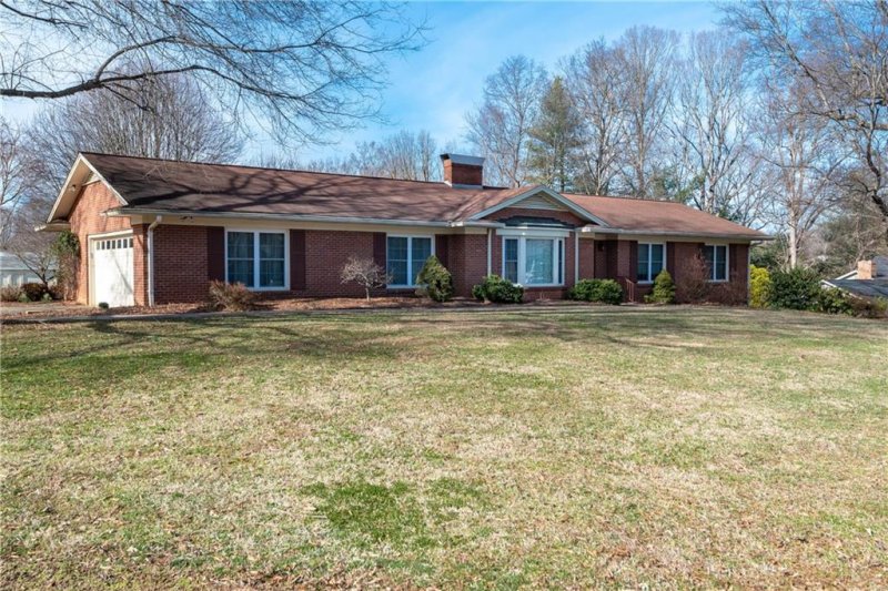 1961 12th Street Place