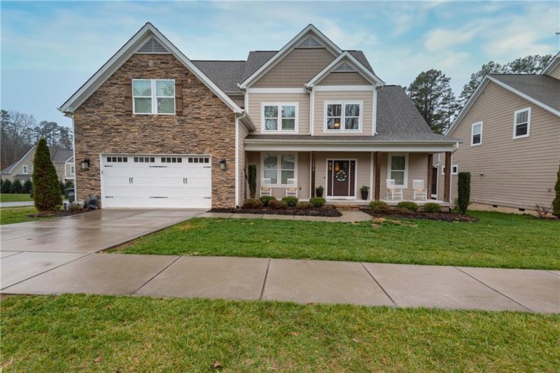 Property image 2 at 1210 Ne 39th Avenue, Hickory, NC 28601