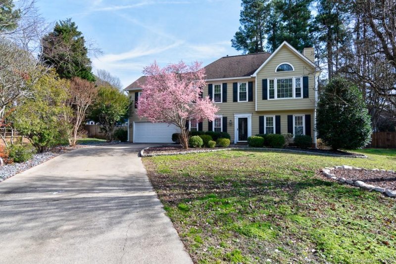 20512 Willow Pond Road