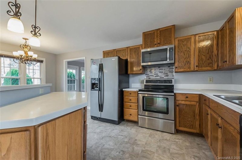 Property image 2 at 3715 Pauline Lane, Charlotte, NC 28216
