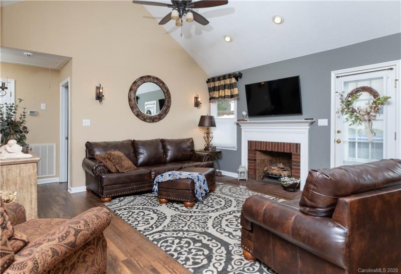 Property image 4 at 228 Victoria Circle, York, SC 29745