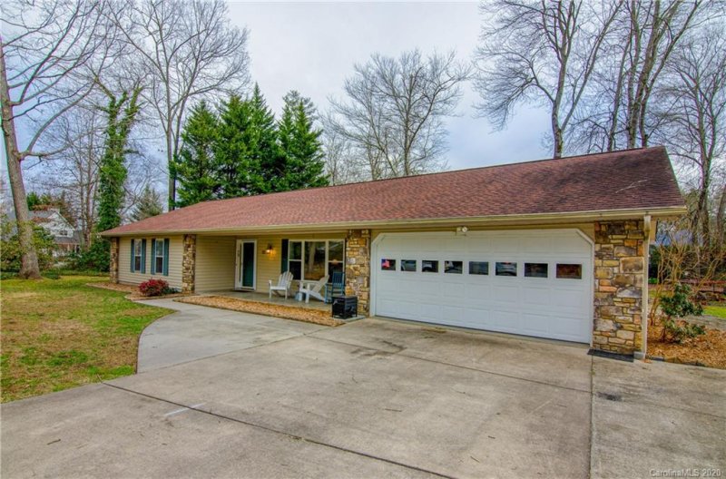 Property image 2 at 22 Partridge Berry Loop, Mills River, NC 28759