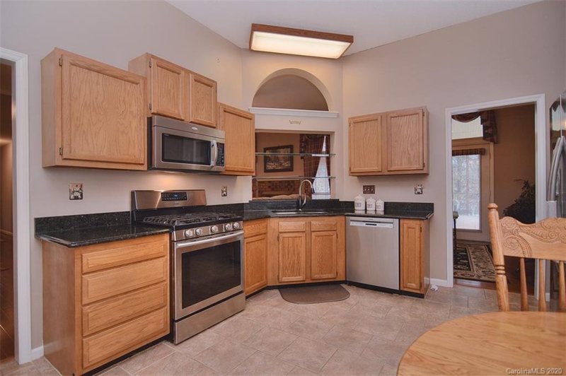 Property image 5 at 9600 Marshbrooke Road, Matthews, NC 28105