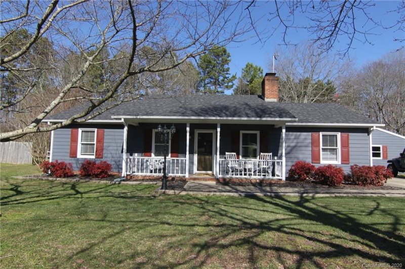 Property image 2 at 516 Nash Court, Gastonia, NC 28054