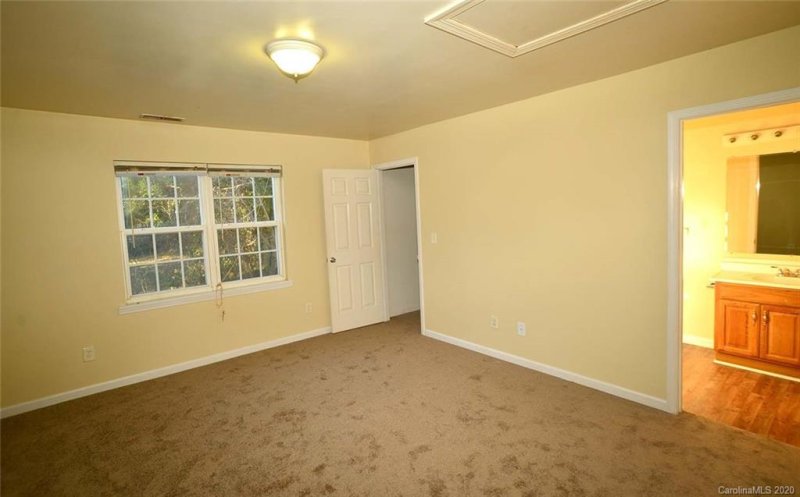 Property image 4 at 5620 Ilford Street, Charlotte, NC 28215