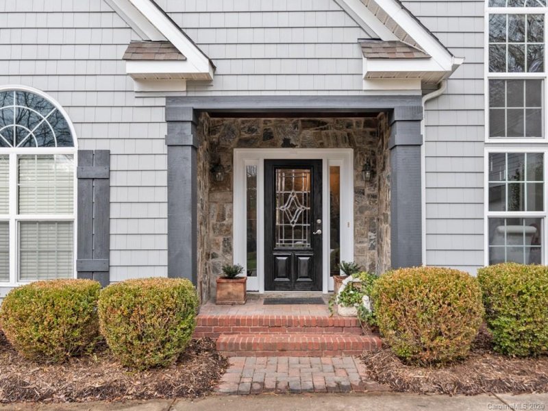 Property image 2 at 7107 Bevington Woods Lane, Charlotte, NC 28277