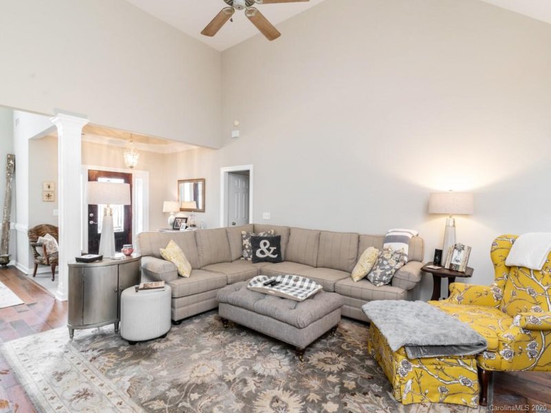 Property image 4 at 7107 Bevington Woods Lane, Charlotte, NC 28277