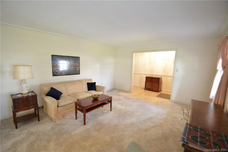 Property image 4 at 512 Berkshire Drive, Statesville, NC 28677