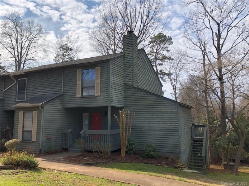 4340 North Center Street